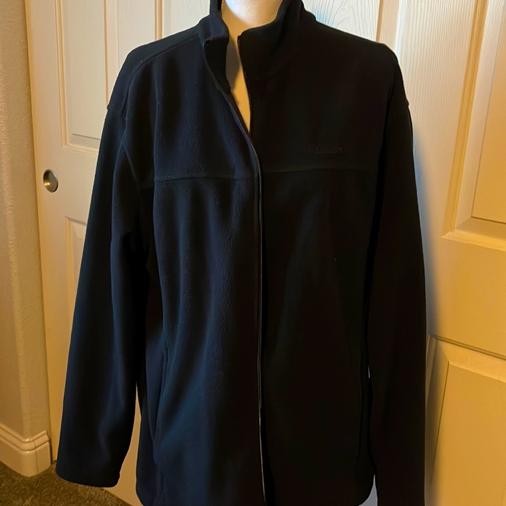 Cabelas fleece jacket